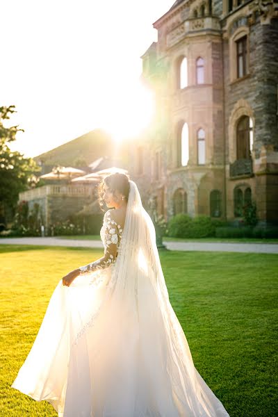 Wedding photographer Varqa Naderi (naderi). Photo of 22 August 2023