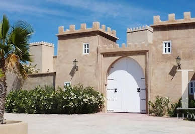 Maison avec piscine et terrasse 2