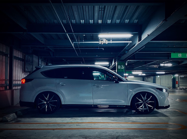 CX-8のキャンバー角・ヌルテカボディ・車高調整・東京オートサロン楽しみ・地震災害に遭われた方々にお見舞い申し上げますに関するカスタム事例の投稿画像6枚目