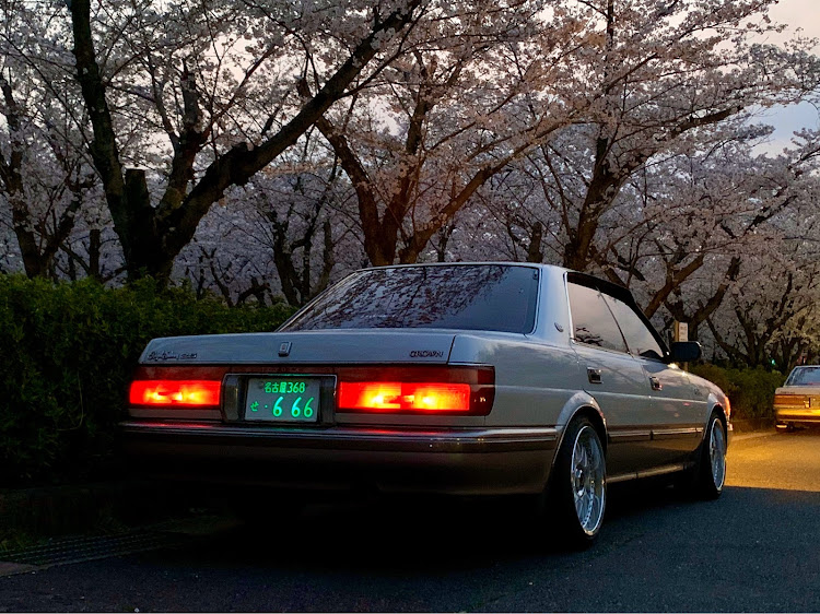 クラウンセダンのフルスモ・13クラウン・クラウン・車好きな人と繋がりたい・コロナウイルスに負けるなに関するカスタム事例の投稿画像3枚目