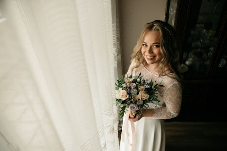 Bröllopsfotograf Kseniya Gostischeva (weddinggos). Foto av 19 september 2019