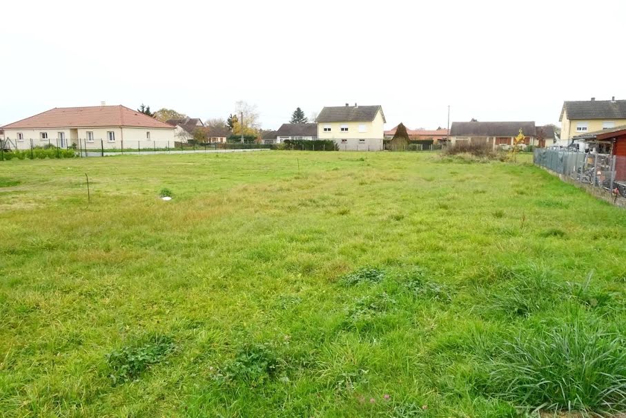 Vente terrain à batir  1470 m² à Bessay-sur-Allier (03340), 44 000 €