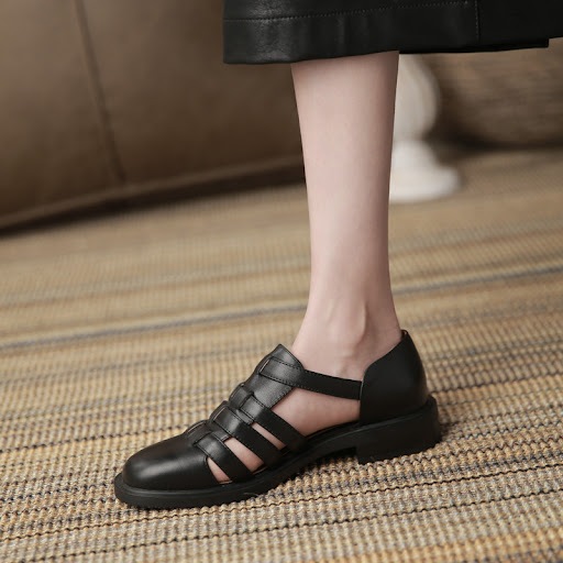 Title 2, Womens Flat-Bottomed Buckle Hollow Retro Casua...