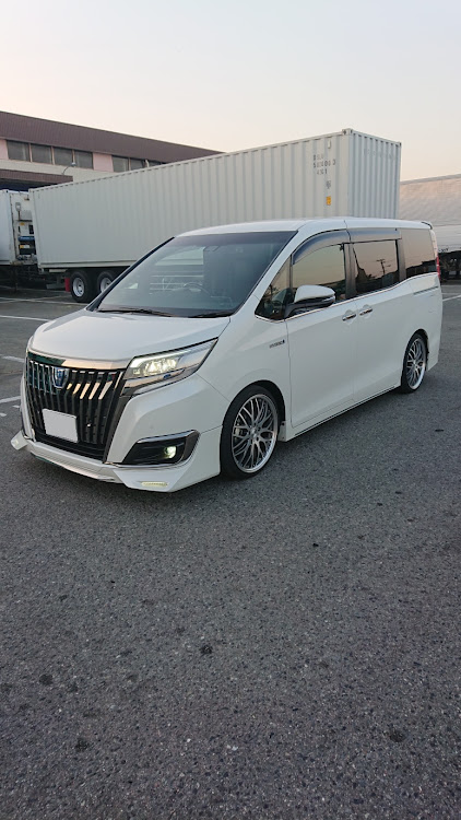 エスクァイアのプチ進化に関するカスタム事例の投稿画像4枚目