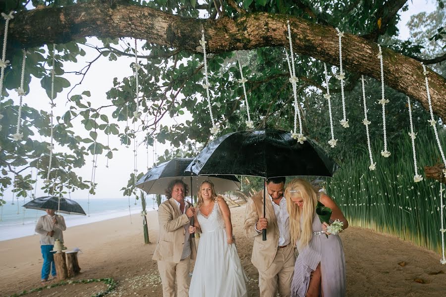 Fotografo di matrimoni Aht Yomyai (phuketphotograp). Foto del 2 gennaio