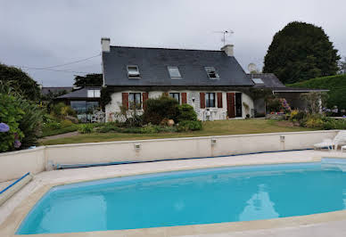 Maison avec piscine 2