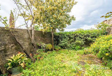 Maison avec jardin et terrasse 8