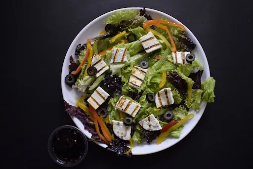 Lettuce And Bell Pepper Salad