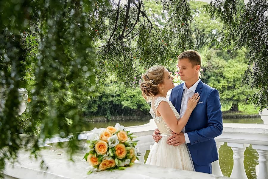 Fotógrafo de bodas Lyuda Makarova (makaroval). Foto del 13 de abril 2019