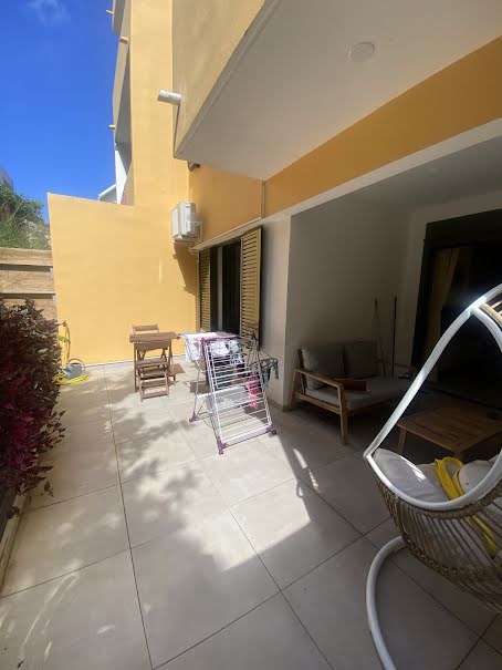 Location meublée appartement 2 pièces 50 m² à Saint Pierre (97410), 900 €