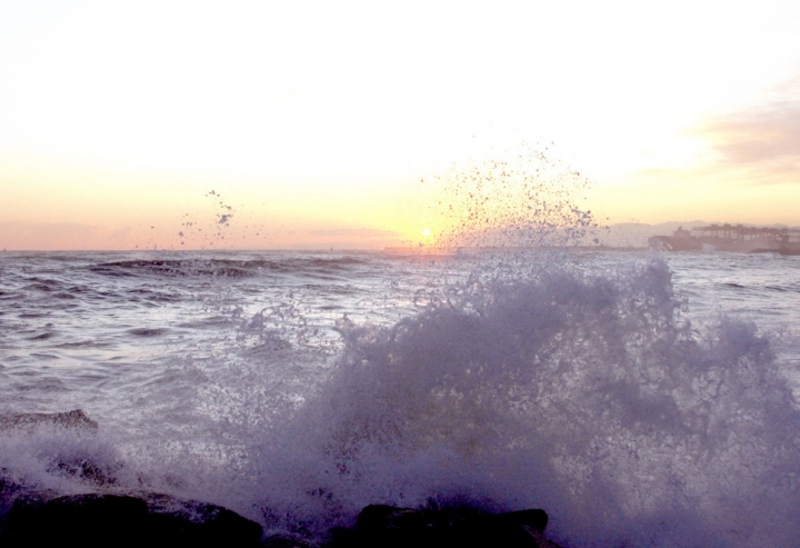 TRAMONTO CON MAREGGIATA di rafiki