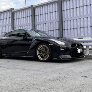 NISSAN GT-R R35