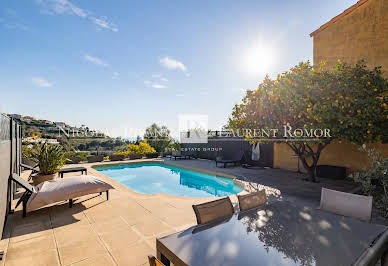 House with garden and terrace 2