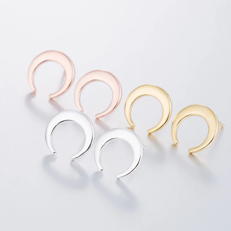 Bracelet ménisque tendance, créatif avec motif lune, best-seller Europe et États-Unis. Un accessoire unique pour un style affirmé.