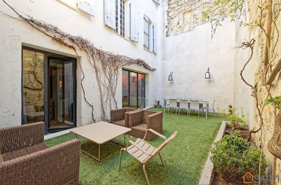 Vente hôtel particulier 8 pièces 245 m² à Avignon (84000), 1 125 000 €