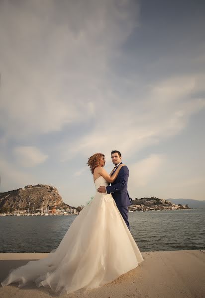 Fotógrafo de casamento Onti Toulis (1000words). Foto de 26 de março 2019