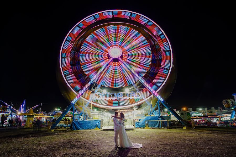 Wedding photographer Xavo Lara (rosstudio). Photo of 3 December 2015