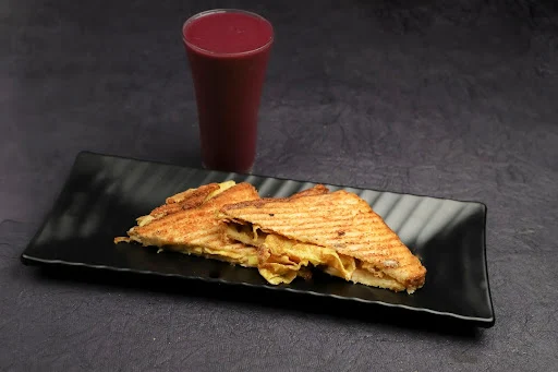 Omelette Chili Sandwich Premium + Juice