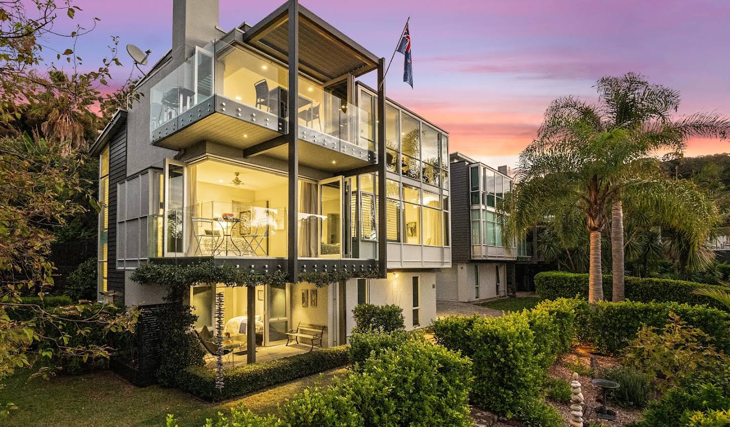 House with garden Waiheke Island