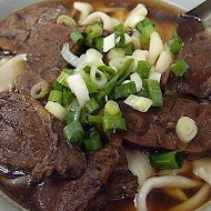 建宏牛肉麵