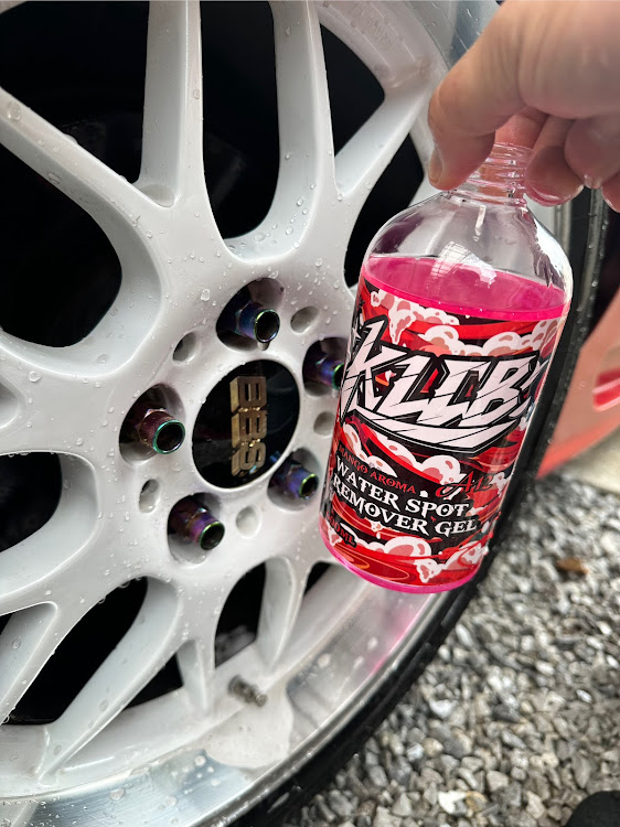 MR2のホイール水アカ除去・宮崎・DIY・洗車に関するカスタム事例の投稿画像1枚目