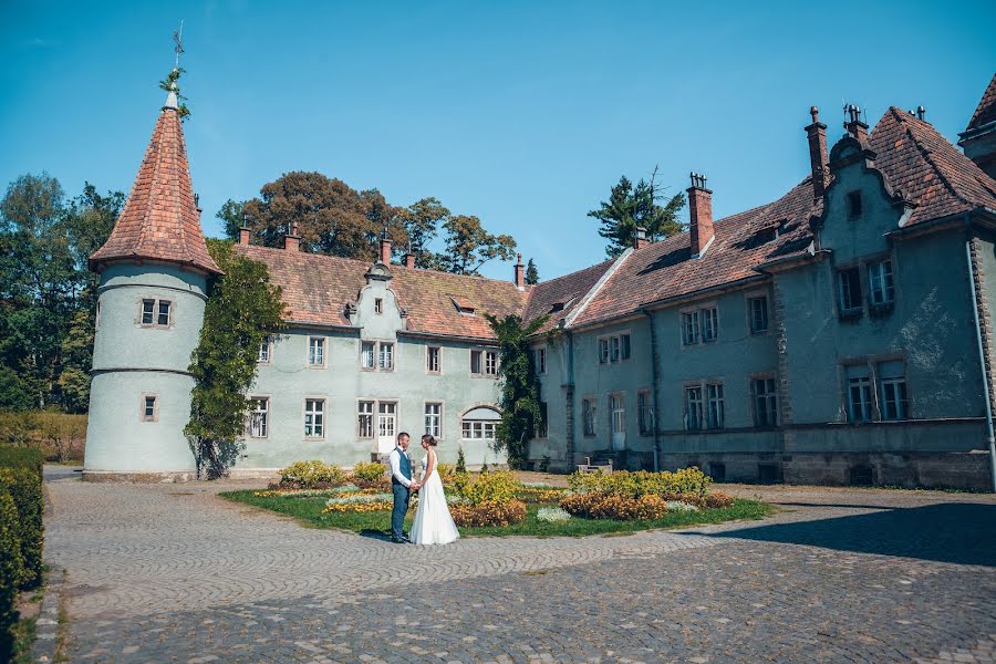 Wedding photographer Aleksandr Kostosyak (saniol). Photo of 7 April 2019