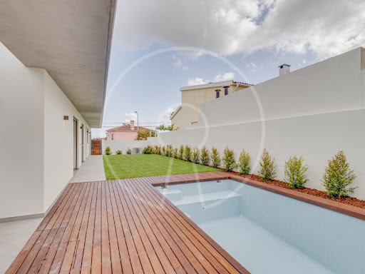 Maison avec piscine et terrasse 3