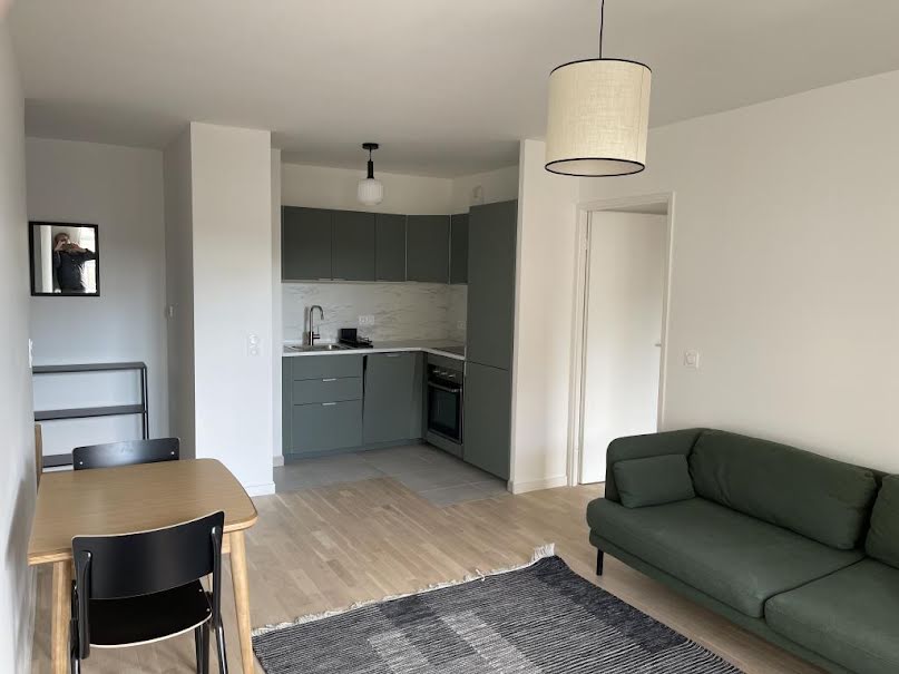 Location meublée appartement 2 pièces 47 m² à Maisons-Laffitte (78600), 1 300 €