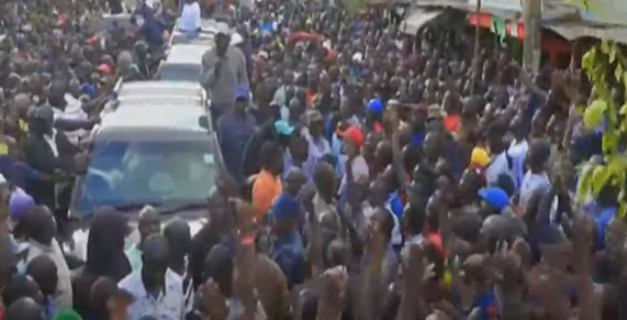 Azimio leader Raila Odinga addressing supporters in Kibra.