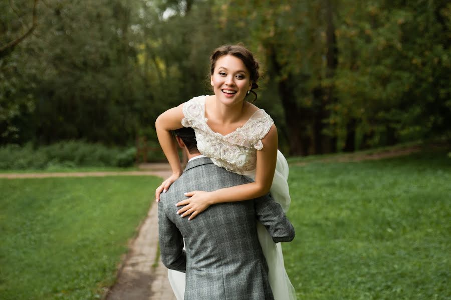 Hochzeitsfotograf Aleksandra Kharlamova (akharlamova). Foto vom 18. November 2016