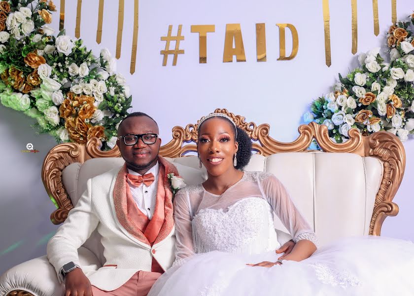 Nhiếp ảnh gia ảnh cưới Oladejo Solomon (solrymedia). Ảnh của 28 tháng 9 2022