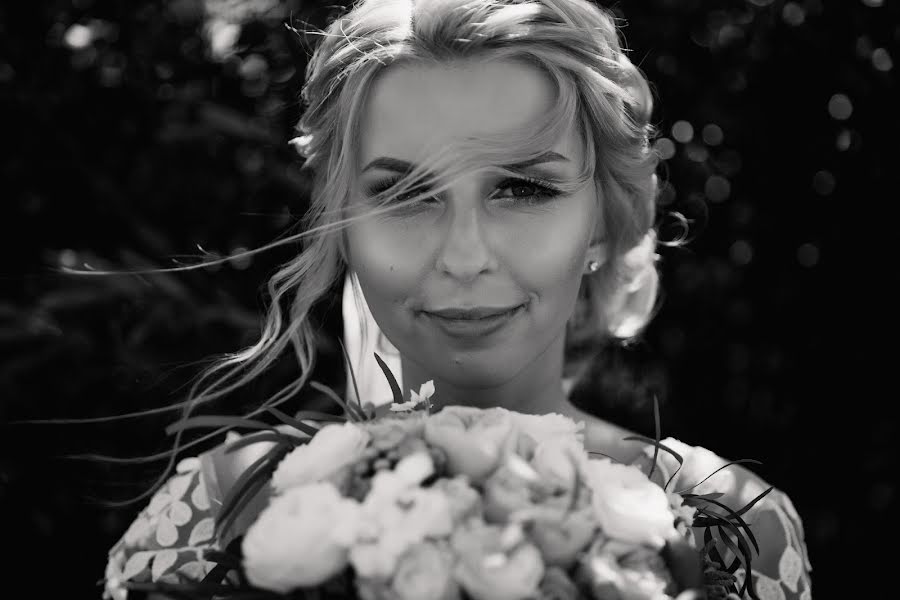 Wedding photographer Olga Shiyanova (oliachernika). Photo of 5 October 2018