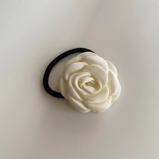 Title 1, Vintage Oil Painting Style Cream Rose Hair Rope...