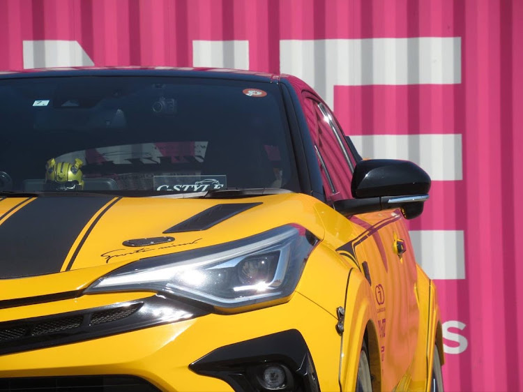 C-HRのTOYOTA・C-HR・2月もよろしくお願いします・コンテナコラボに関するカスタム事例の投稿画像1枚目