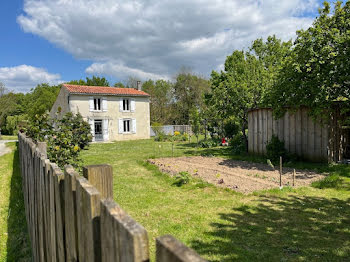 maison à Aulnay (17)