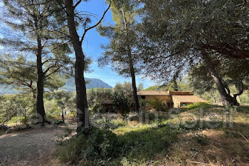 maison à Le Revest-les-Eaux (83)