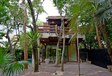 House with pool and terrace 5