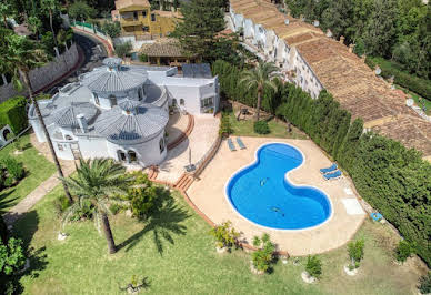 House with pool and terrace 2