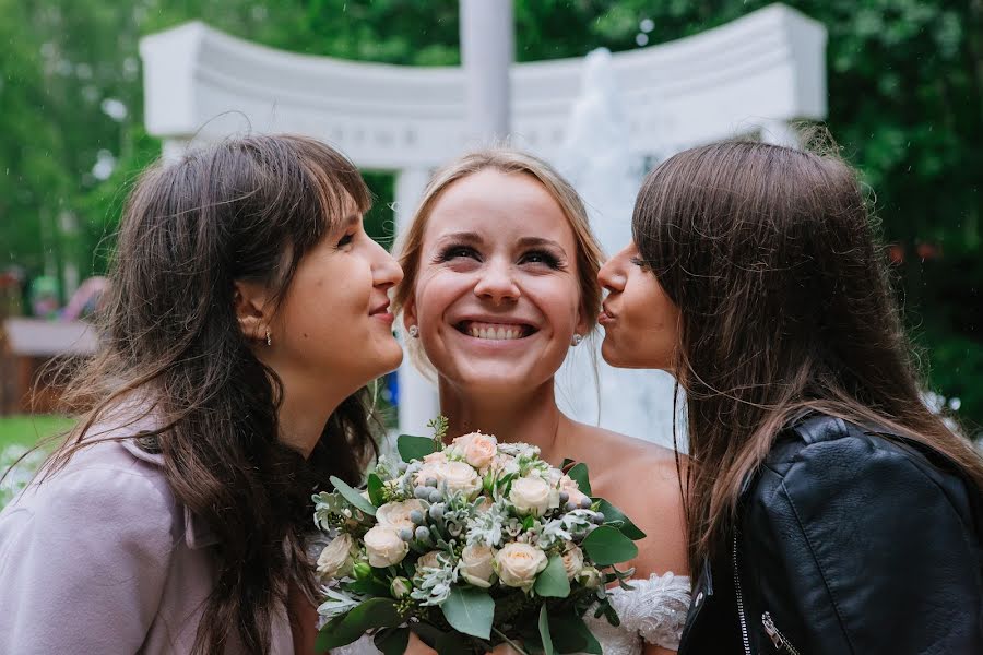 Fotografo di matrimoni Olga Kuznecova (helgasmith). Foto del 15 settembre 2019