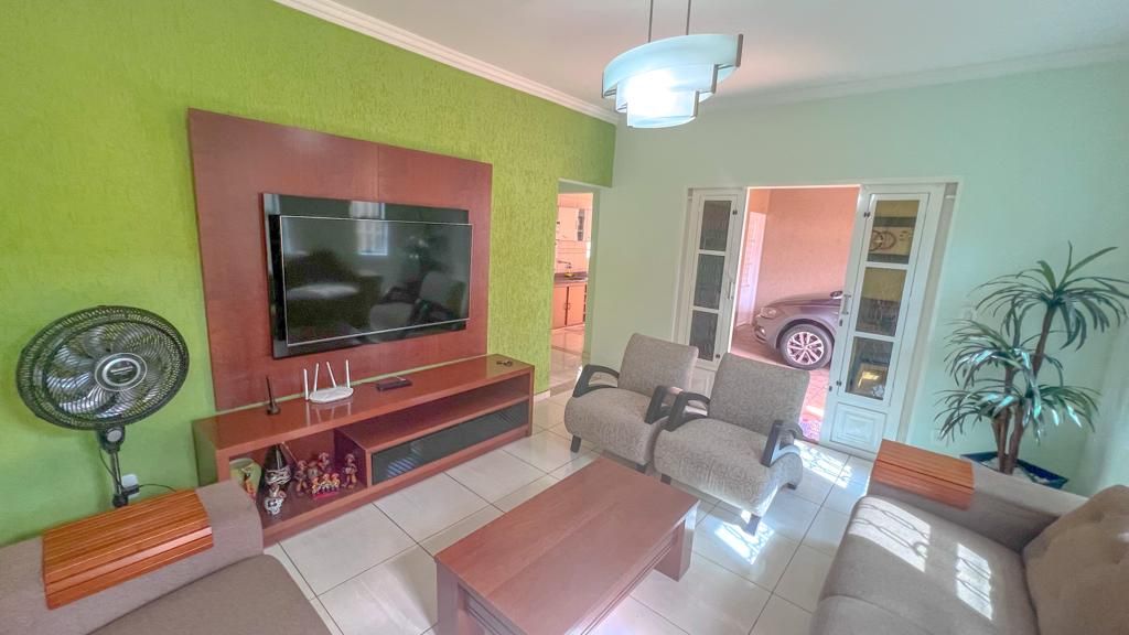 Casa com 3 dormitórios à venda, 139 m² por R$ 350.000,00 - Conjunto Costa Telles I - Uberaba/MG