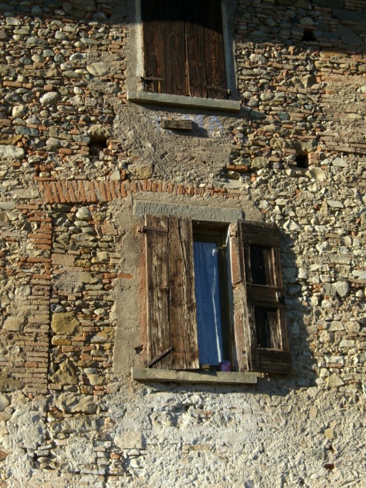 Una finestra...in cascina di rrouge