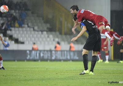 Poulain ne comprend pas l'arbitrage belge: "Parce que c'est De Sutter, on ne siffle pas"