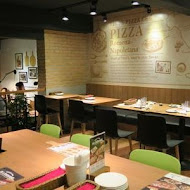 堤諾比薩  Tino's Pizza Cafe