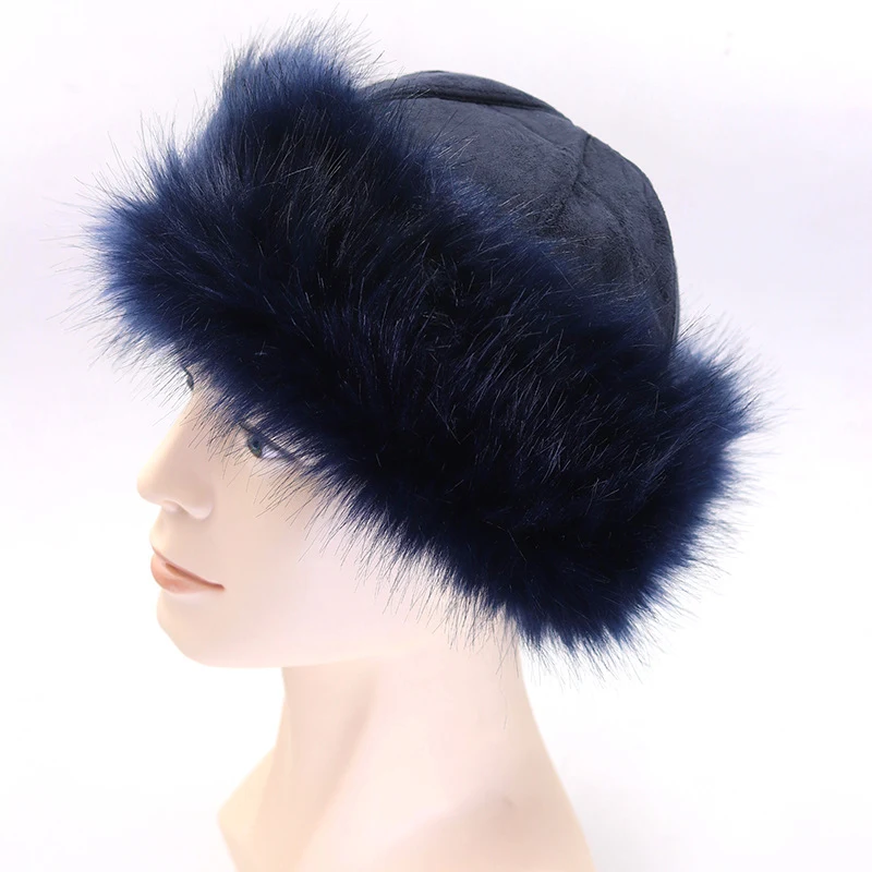 Title 5, Cappello in pelliccia di volpe in velluto stile...