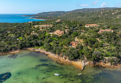 Villa avec piscine en bord de mer 11