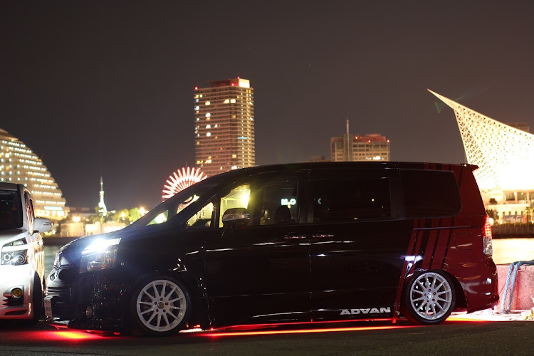 ヴォクシーのちょうど良い車高・エアサスのある生活・70straight line杯・#ADVANカラー・素敵な仲間に感謝✨に関するカスタム事例の投稿画像6枚目