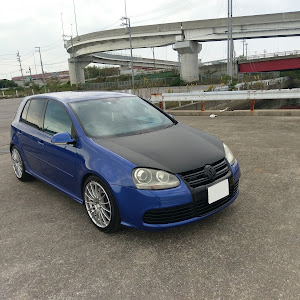 ゴルフ R32