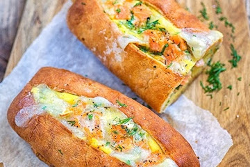 Baked eggs with salmon &amp; goat's cheese