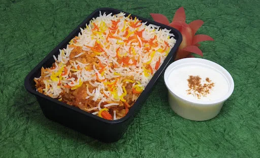 Chicken Dum Biryani ( Serves 8 )