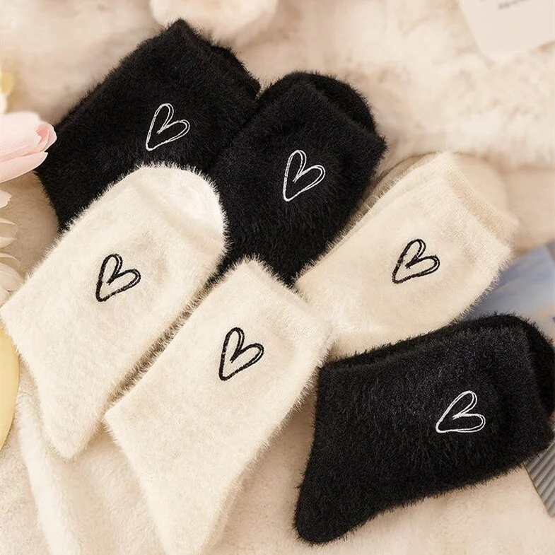 Chaussettes femme mi-mollet en cachemire de vison extra épaisses et velours, chaudes et douces, parfaites pour l'hiver, confort ultime.